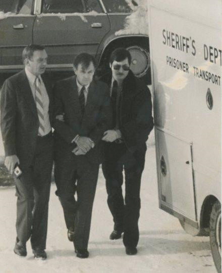 Chồng ngoại tình giết vợ rồi dùng máy nghiền gỗ phi tang xác