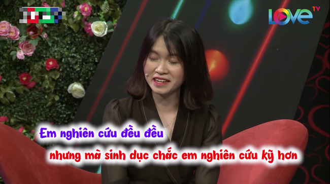 Bạn muốn hẹn hò: Cô giáo dạy Sinh gây choáng khi khoe có khả năng nhìn để kiểm tra sinh lý bạn trai Bạn muốn hẹn hò: Cô giáo dạy Sinh gây choáng khi khoe có khả năng nhìn để kiểm tra sinh lý bạn trai