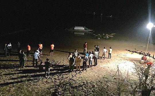 Vụ 3 học sinh bị đuối nước: 2 thi thể cháu bé trôi hơn 1km