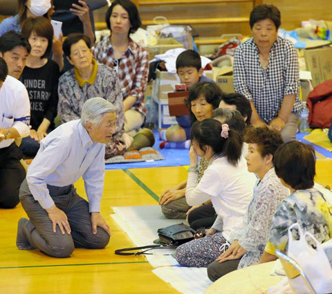 Cuộc đời Nhật hoàng Akihito qua ảnh: Bộ mặt nước Nhật suốt 3 thập kỷ