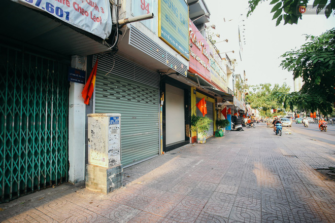 Sài Gòn bình yên lạ thường, đường phố vắng bóng phương tiện trong những ngày nghỉ lễ 30/4 - 1/5