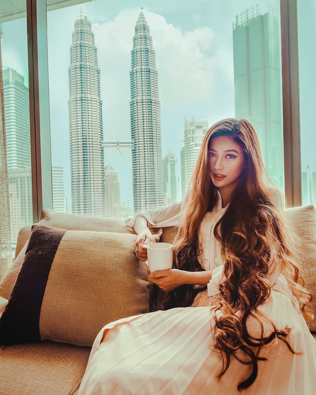 Bị ép trở thành bác sĩ, công chúa tóc mây gốc Việt cắt đứt liên lạc với bố mẹ và tâm sự khiến ai cũng thấy mình trong đó