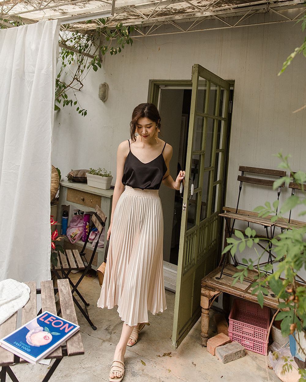 Bạn sẽ đi qua mùa nóng nhẹ tựa lông hồng nếu diện trang phục mang 3 loại vải mát lịm này Bạn sẽ đi qua mùa nóng nhẹ tựa lông hồng nếu diện trang phục mang 3 loại vải mát lịm này