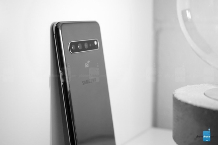 Galaxy S10 5G bắt lửa, Samsung xác nhận có tác động bên ngoài