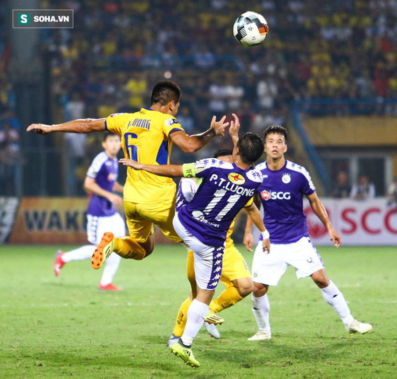 Sau cái lắc đầu của Thành Lương & lời tố bầu Đức là nỗi lo lớn của thầy Park