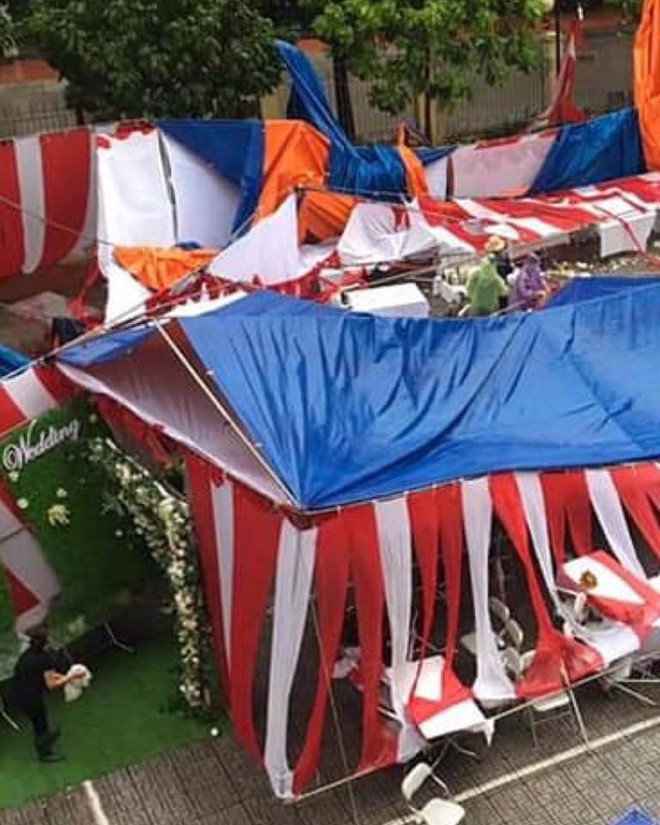 Đám cưới đúng ngày mưa gió bão bùng, cô dâu chú rể hoang mang nhìn hôn trường tan tác trong ngày trọng đại