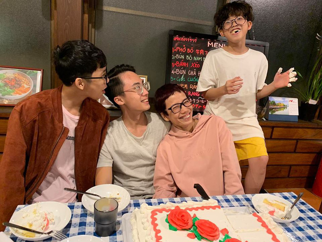 Hình ảnh mới nhất của chú lính chì Thiện Nhân tại Nhật Bản: Càng lớn càng chững chạc, đẹp trai, sắp tròn 13 tuổi