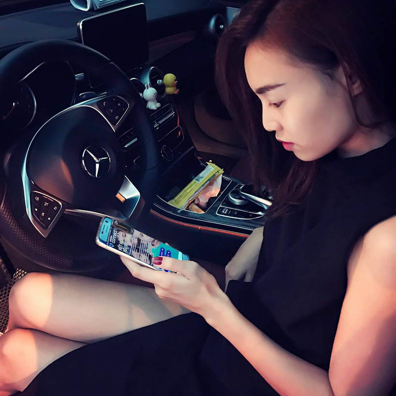 Ninh Dương Lan Ngọc 29 tuổi sở hữu 2 nhà, xe sang, nhẫn kim cương, đồ hiệu