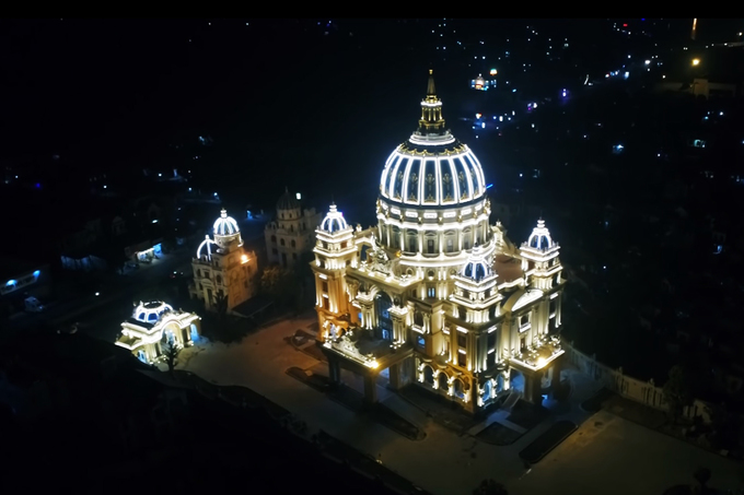 Lâu đài nghìn tỷ đồng của đại gia Ninh Bình