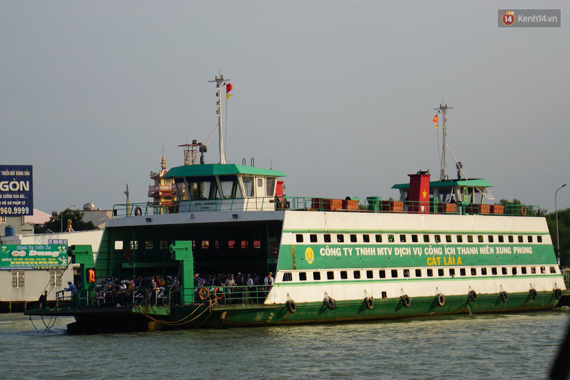 Hết 5 ngày nghỉ lễ, người dân cả nước tấp nập trở lại thành phố chuẩn bị cho những ngày làm việc tiếp theo