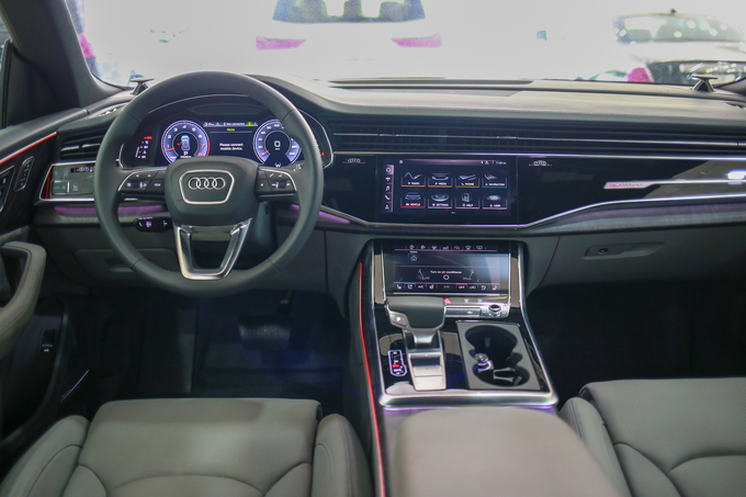 Audi Q8 - SUV phong cách coupe về Việt Nam