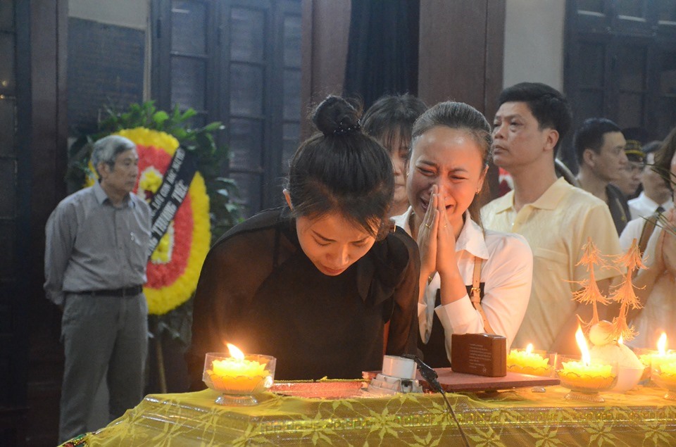 Xuân Bắc tiễn đưa đồng nghiệp là nạn nhân vụ tai nạn ở hầm Kim Liên