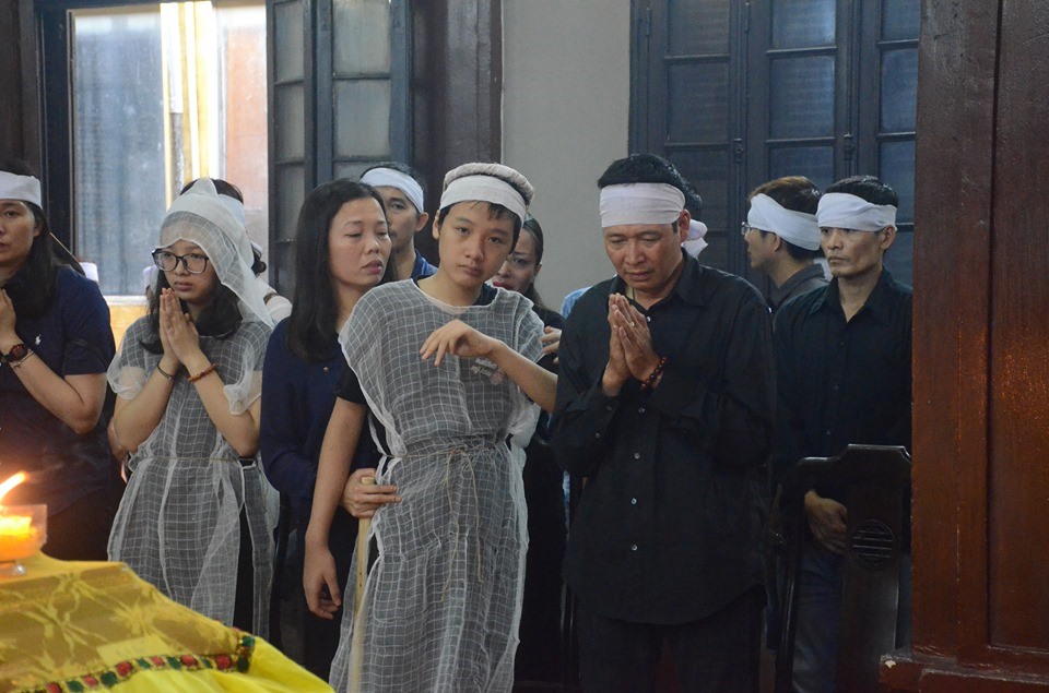 Xuân Bắc tiễn đưa đồng nghiệp là nạn nhân vụ tai nạn ở hầm Kim Liên