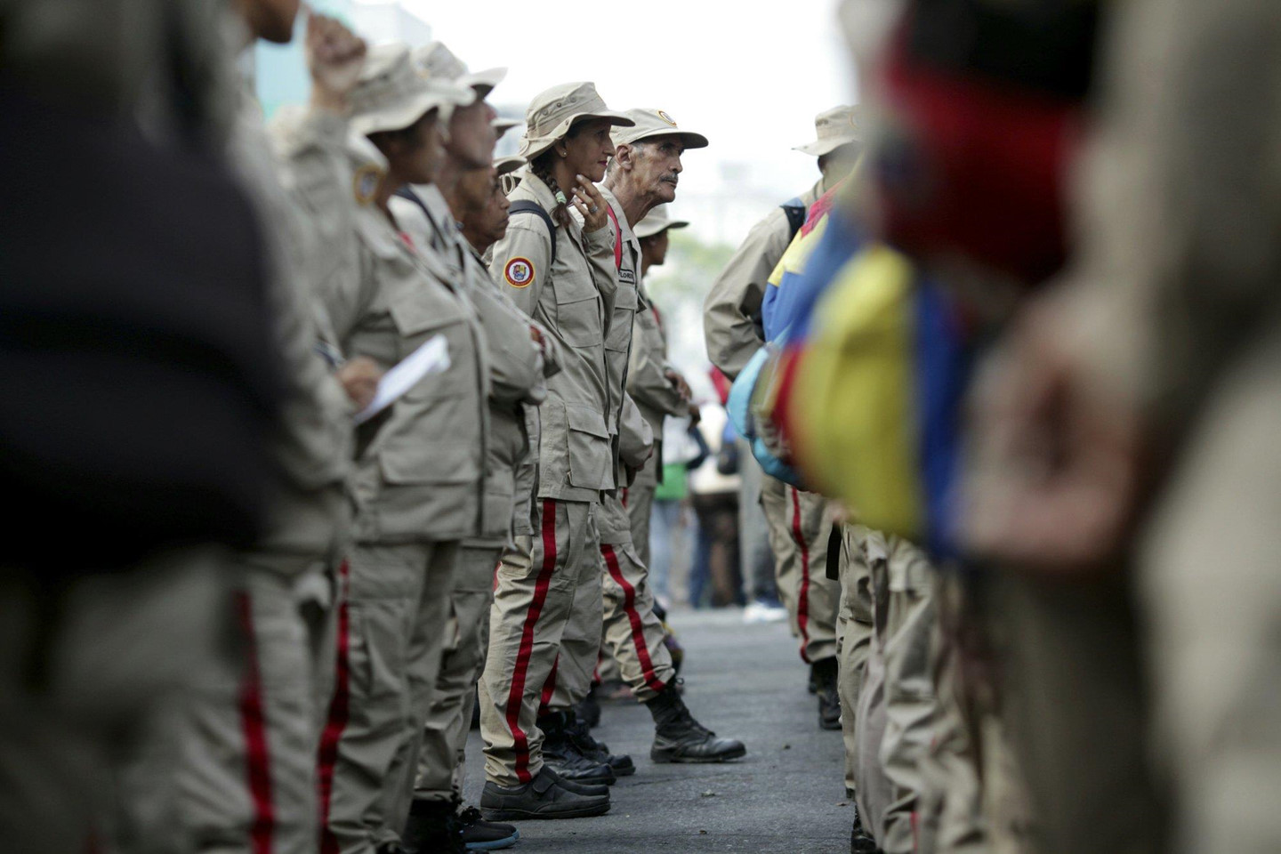 Video ảnh: Biểu tình ngày 2, lãnh đạo đối lập Venezuela bị ví là xác sống