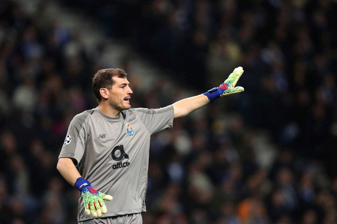 Chua xót cho số phận Iker Casillas