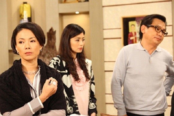 Vợ được bố mẹ cho mảnh đất 2 tỷ, đang định khoe với chồng thì lập tức đổi ý sau khi nghe lỏm được cuộc trò chuyện