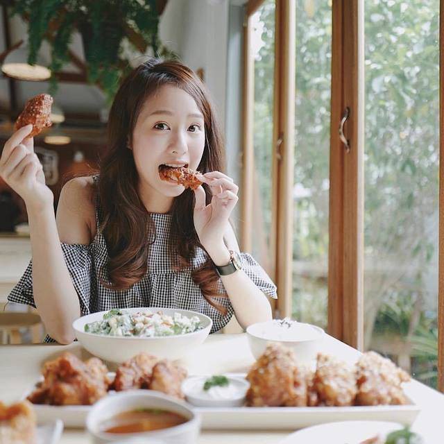 Nàng độc thân kiếm 5 triệu thì tiêu hết 7 triệu một tháng, cư dân mạng xúm vào khuyên điều này...