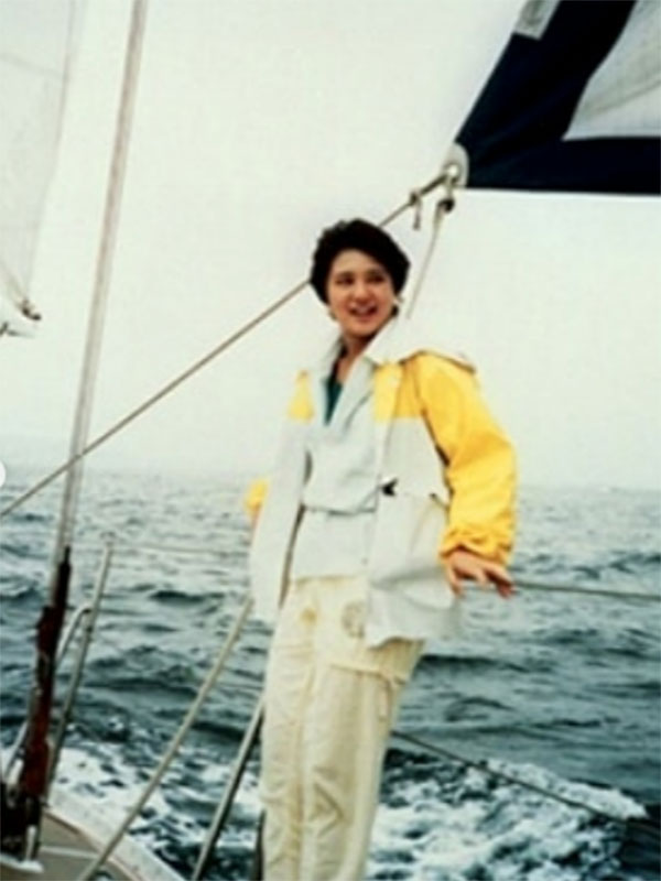 Từ nhan sắc cho đến phong cách thời trang, Hoàng Hậu Masako Owada đều toát lên khí chất củamẫu nghi thiên hạ