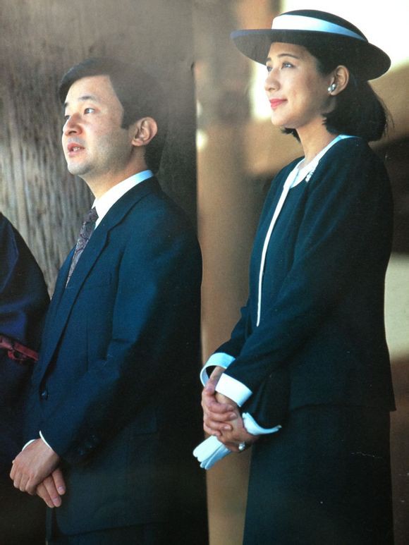 Từ nhan sắc cho đến phong cách thời trang, Hoàng Hậu Masako Owada đều toát lên khí chất củamẫu nghi thiên hạ Từ nhan sắc cho đến phong cách thời trang, Hoàng Hậu Masako Owada đều toát lên khí chất củamẫu nghi thiên hạ