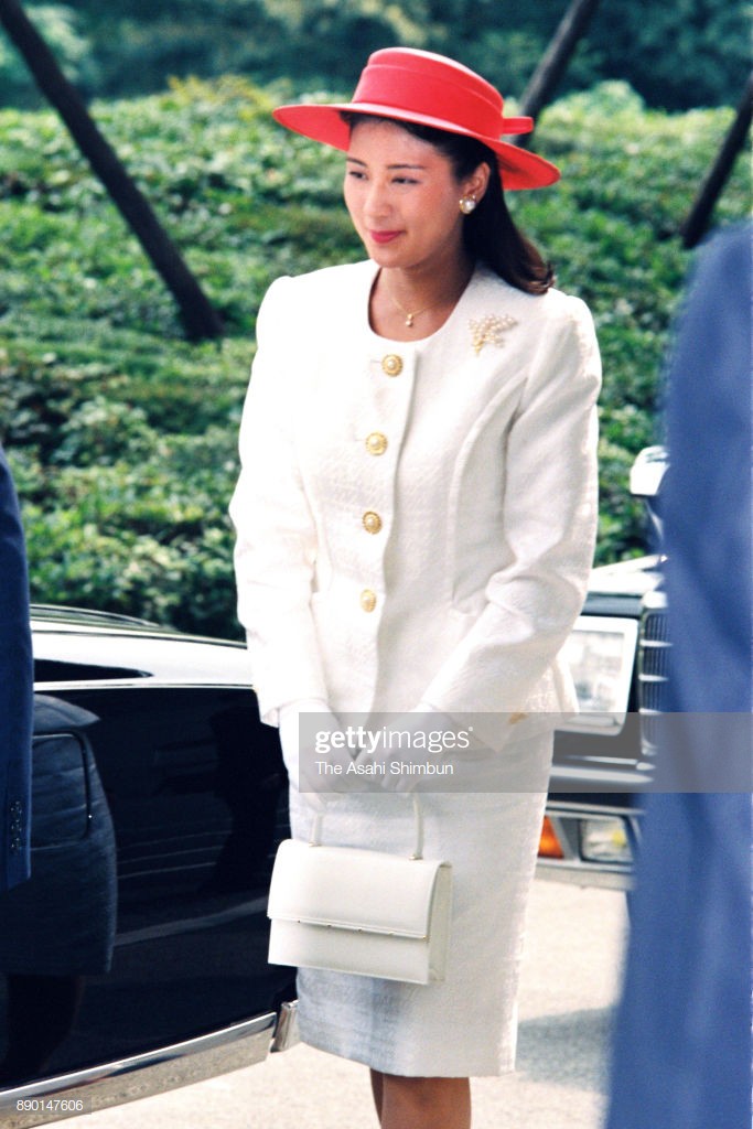 Từ nhan sắc cho đến phong cách thời trang, Hoàng Hậu Masako Owada đều toát lên khí chất củamẫu nghi thiên hạ Từ nhan sắc cho đến phong cách thời trang, Hoàng Hậu Masako Owada đều toát lên khí chất củamẫu nghi thiên hạ