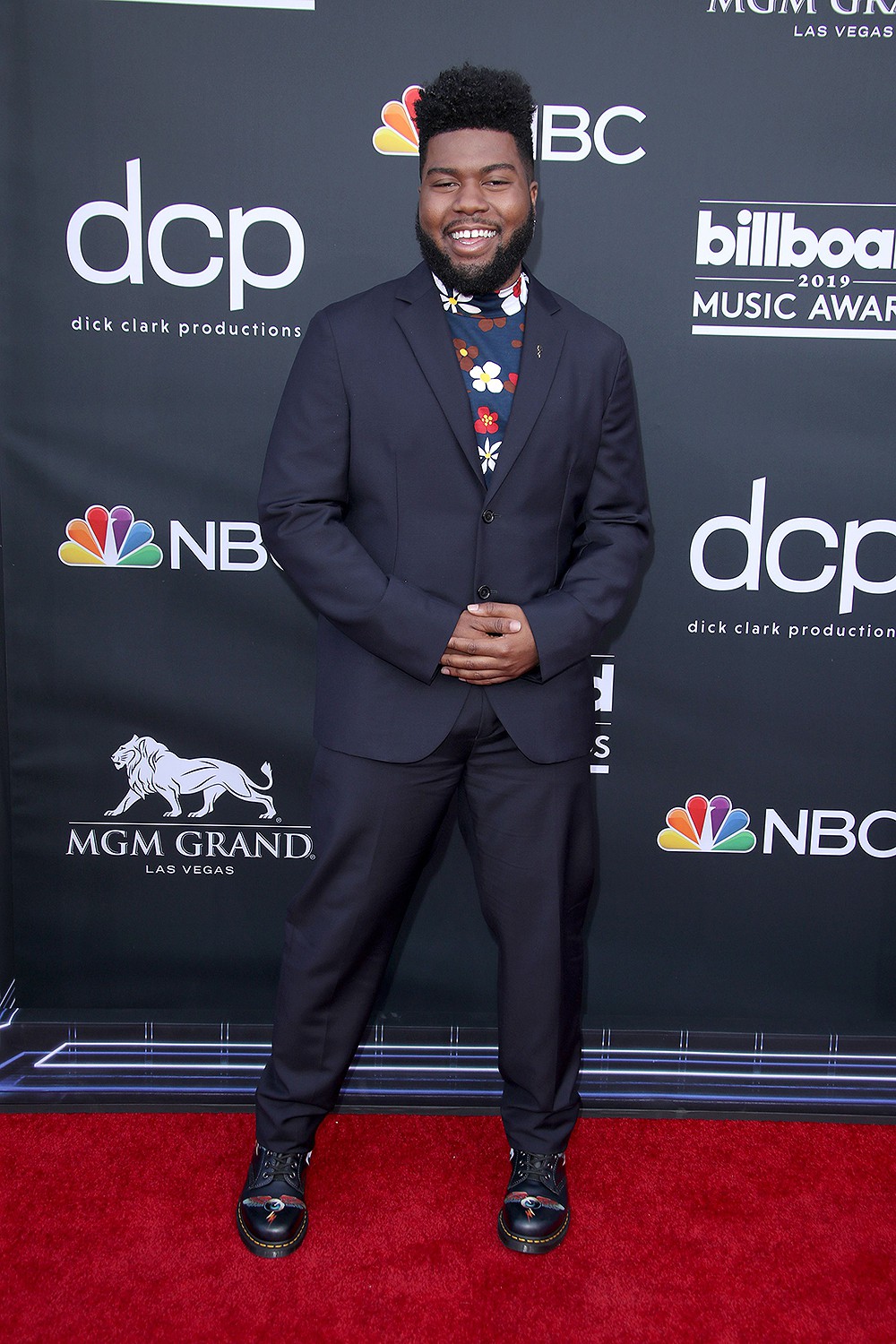 Thảm đỏ Billboard 2019: Taylor Swift sến sẩm bị dàn mỹ nhân ngực khủng át vía, BTS lột xác quyền lực bên quân đoàn sao