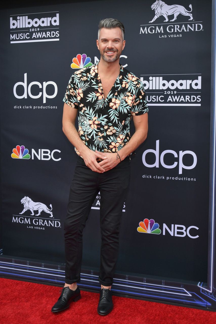 Thảm đỏ Billboard 2019: Taylor Swift sến sẩm bị dàn mỹ nhân ngực khủng át vía, BTS lột xác quyền lực bên quân đoàn sao