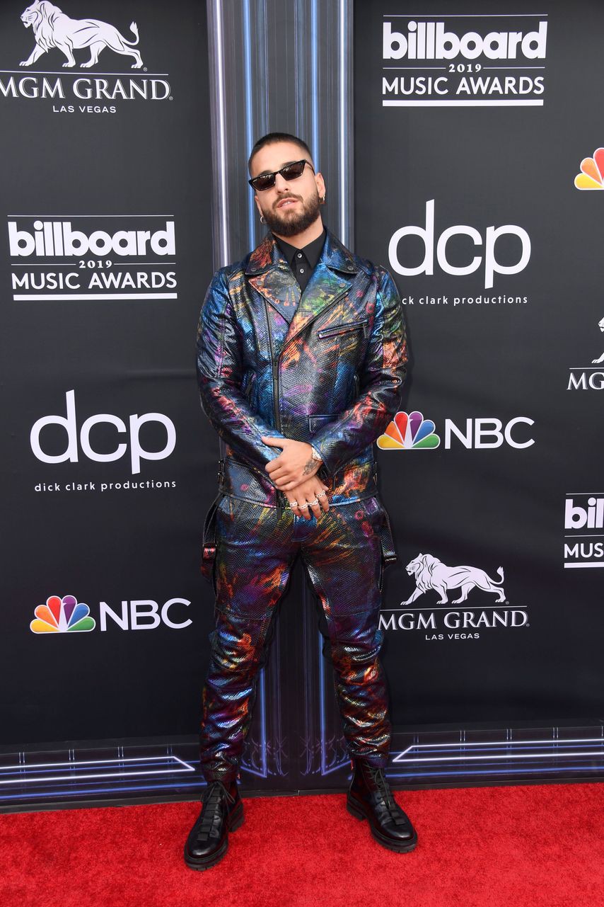 Thảm đỏ Billboard 2019: Taylor Swift sến sẩm bị dàn mỹ nhân ngực khủng át vía, BTS lột xác quyền lực bên quân đoàn sao