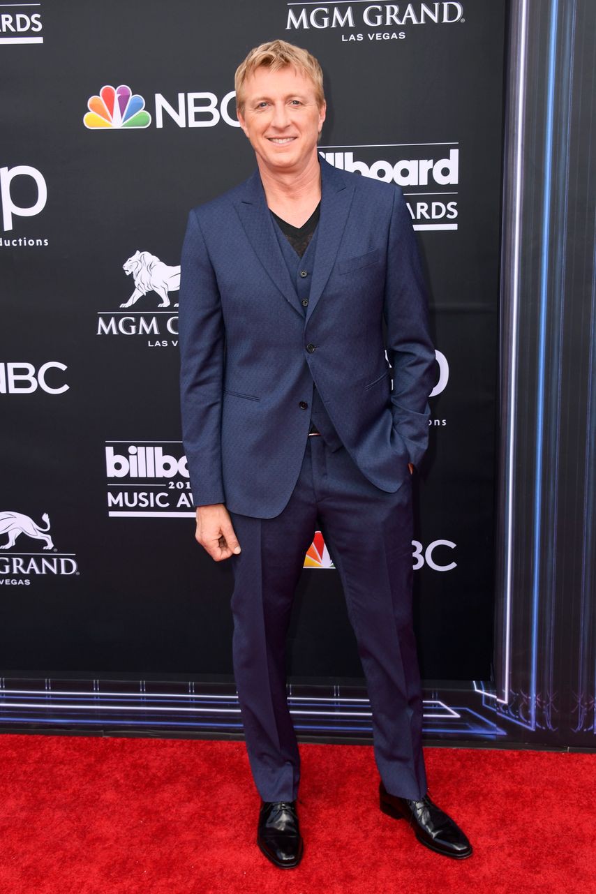 Thảm đỏ Billboard 2019: Taylor Swift sến sẩm bị dàn mỹ nhân ngực khủng át vía, BTS lột xác quyền lực bên quân đoàn sao