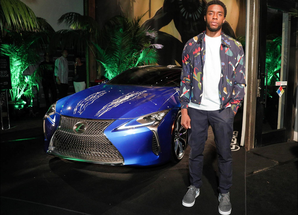 Các siêu anh hùng Avengers đi xe gì ngoài đời thật?