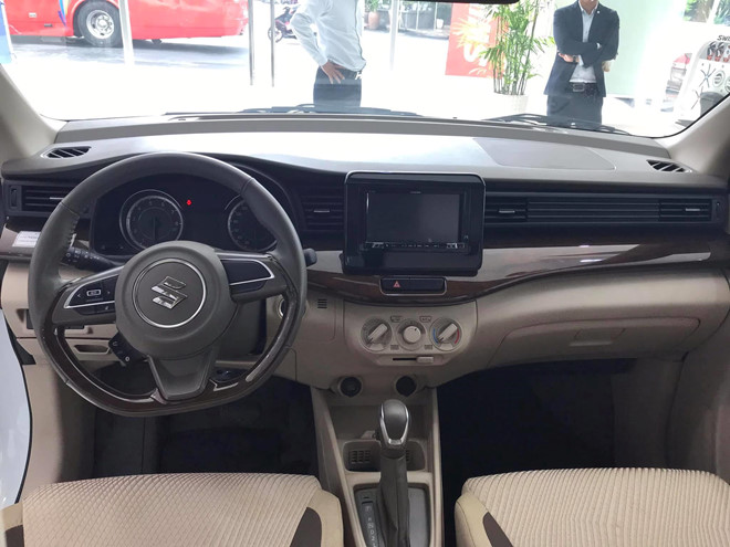 Suzuki Ertiga 2019 cập bến đại lý, giá từ 499 triệu đồng