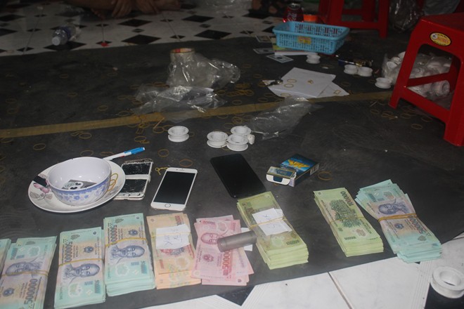 Phá ổ bạc lớn do Tuấn nước tổ chức tại nhà riêng