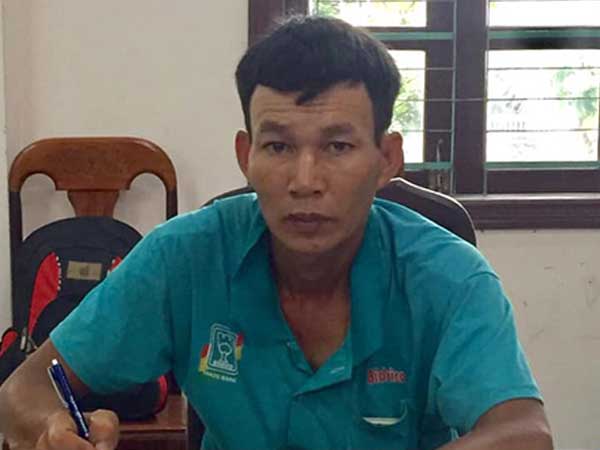 Đạo chích tưới xăng, đốt giường của gia chủ để trả thù