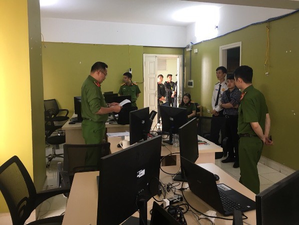 Thuê công nhân, xe ôm mở tài khoản trong đường dây cờ bạc hơn 30.000 tỷ đồng Thuê công nhân, xe ôm mở tài khoản trong đường dây cờ bạc hơn 30.000 tỷ đồng