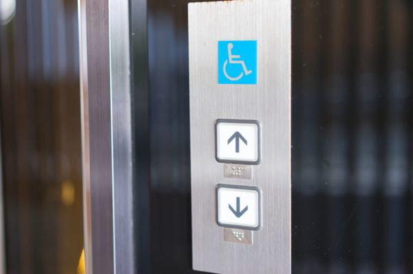 7 món đồ tuyệt đối không nên chạm khi vào bệnh viện, cái thứ 4 phải đặc biệt lưu ý 7 món đồ tuyệt đối không nên chạm khi vào bệnh viện, cái thứ 4 phải đặc biệt lưu ý