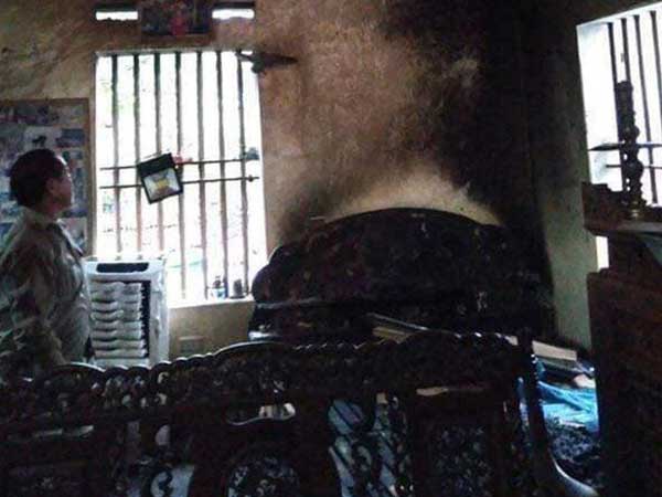 Con gái bất ngờ tưới xăng thiêu sống mẹ đẻ trong đêm