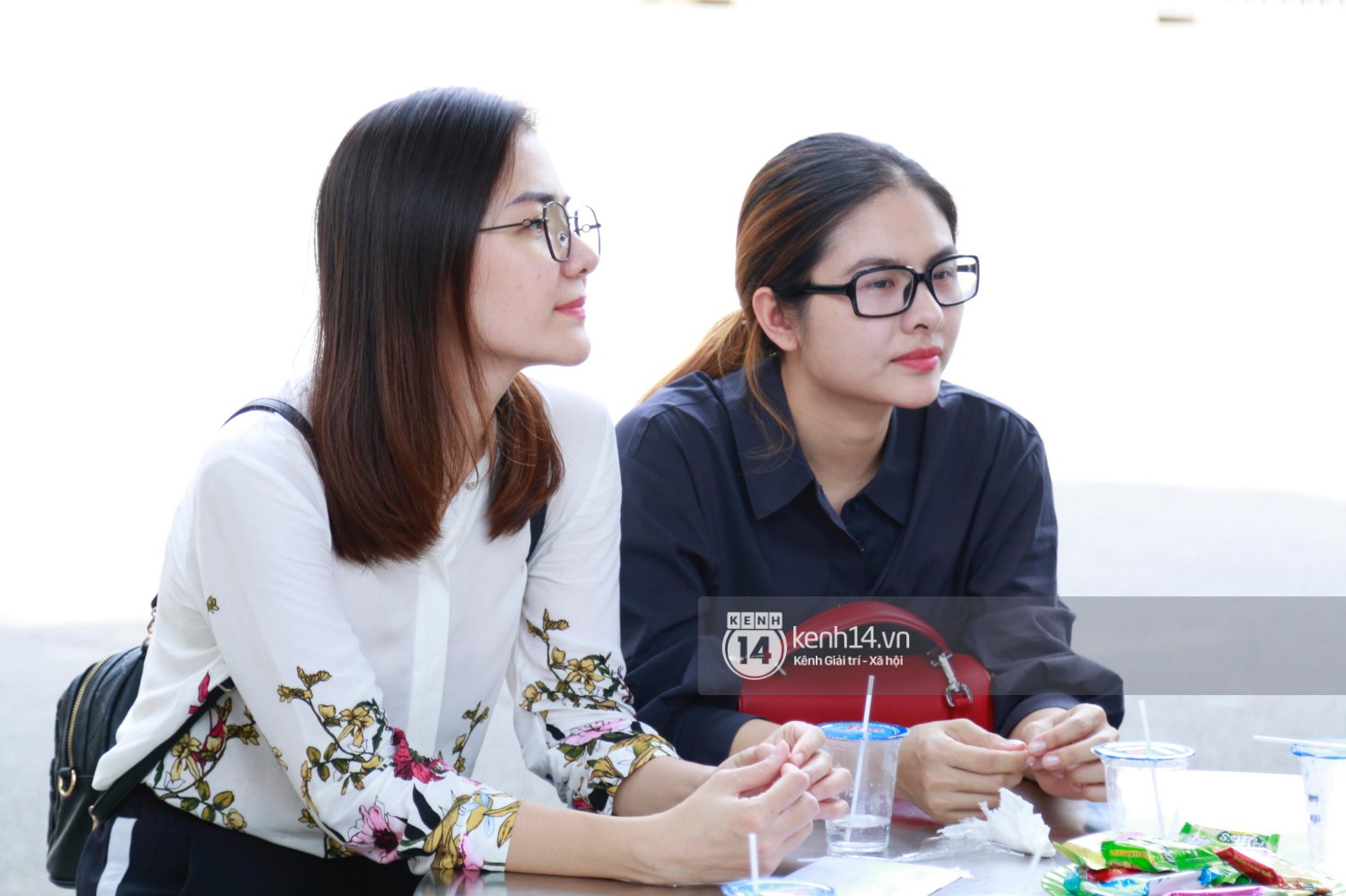 NSƯT Thành Lộc, Minh Hằng cùng dàn nghệ sĩ không giấu nổi đau buồn, nghẹn ngào trong tang lễ nghệ sĩ Lê Bình