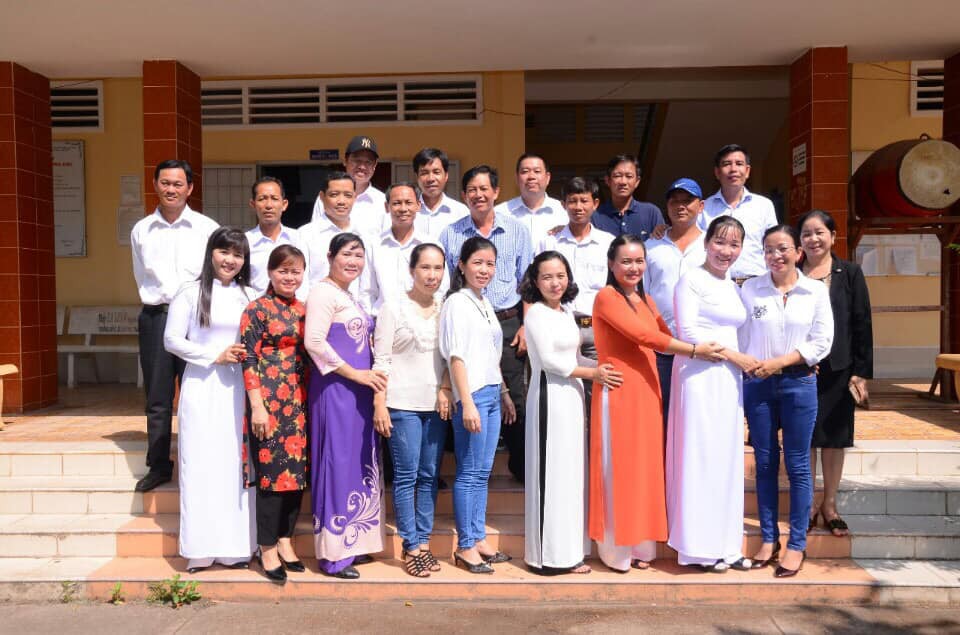 Đỉnh cao của lớp nhà người ta khiến nhiều bạn trẻ ngưỡng mộ: Ra trường 24 năm nhưng mỗi lần họp lớp đều không thiếu một ai