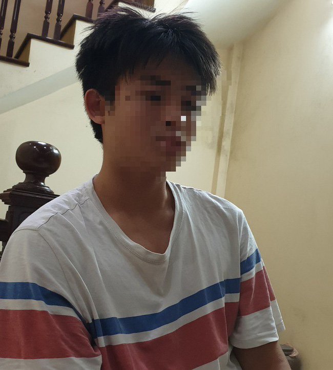 Con trai cô giáo nấc nghẹn khi mẹ bị xe Mercedes đâm tử vong: Giờ em đã không còn mẹ nữa rồi...