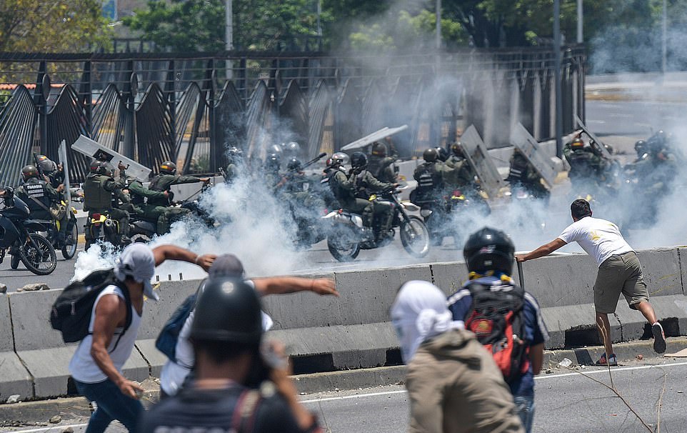 Nga bị cáo buộc bí mật đặt tên lửa hạt nhân ở Venezuela