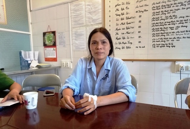 Bế trò đi cấp cứu, cô giáo Thanh Hóa không biết em đã chết