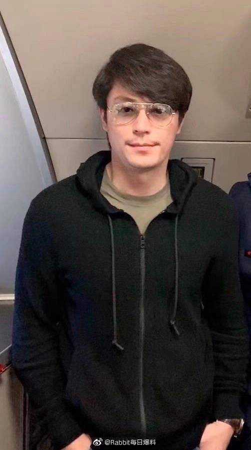 Đến nam thần Hoắc Kiến Hoa cũng không thoát khỏi nỗi buồn phát phì tuổi trung niên