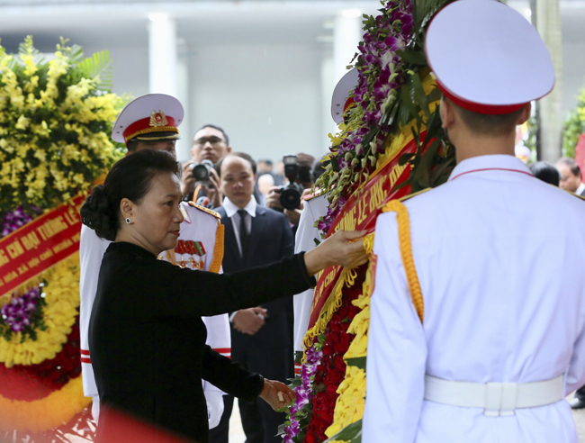 ẢNH: Lãnh đạo Đảng, Nhà nước viếng nguyên Chủ tịch nước Lê Đức Anh