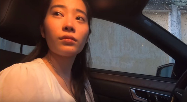 Nam Em bị cảnh sát giao thông yêu cầu ngưng diễn