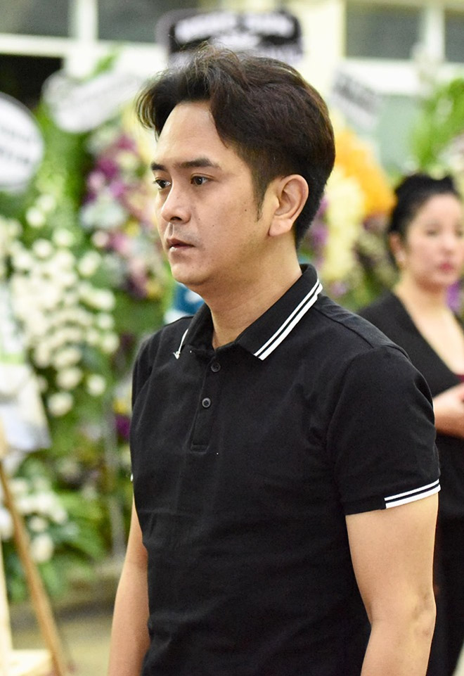 Lý do Trấn Thành đến viếng nhưng không vào thăm cố NS Lê Bình lúc nằm bệnh Lý do Trấn Thành đến viếng nhưng không vào thăm cố NS Lê Bình lúc nằm bệnh