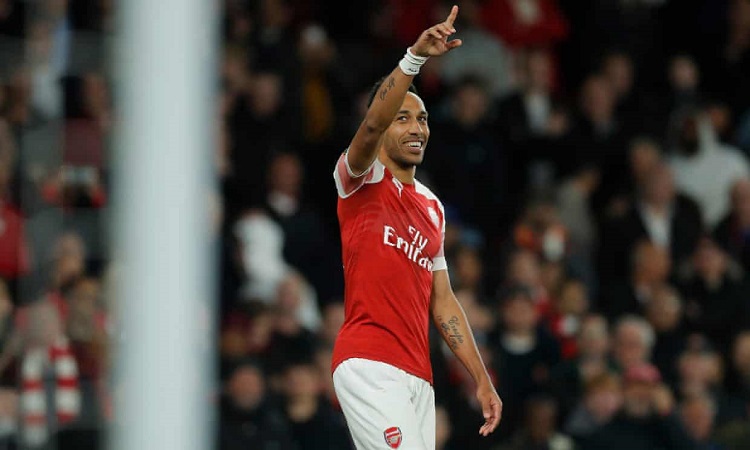 Arsenal 3-1 Valencia: Song sát Lacazette - Aubameyang tỏa sáng, Arsenal thắng ngược ngoạn mục tại Emirates