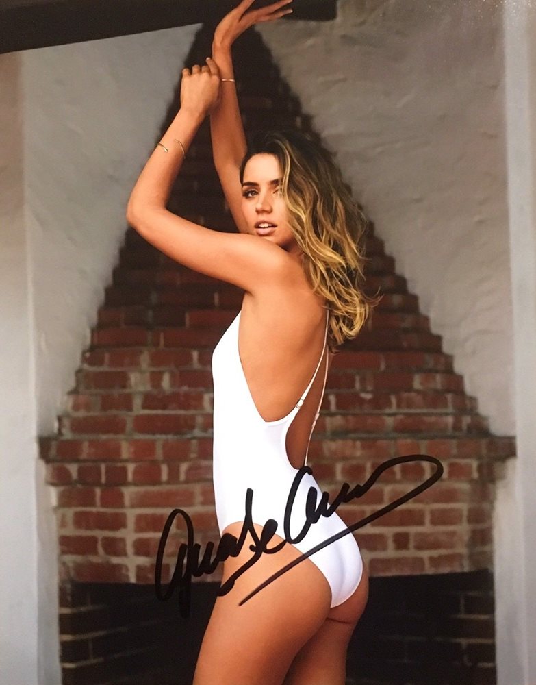 Nàng Bond girl 2020 là cô gái Cuba hiếm hoi lọt top sexy nhất thế giới