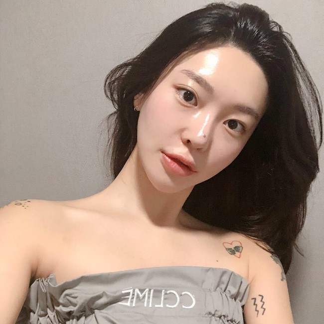 Học người Nhật làm bước này 3 phút mỗi tối, làn da không chỉ chuyển biến tích cực mà còn chẳng lo lão hóa