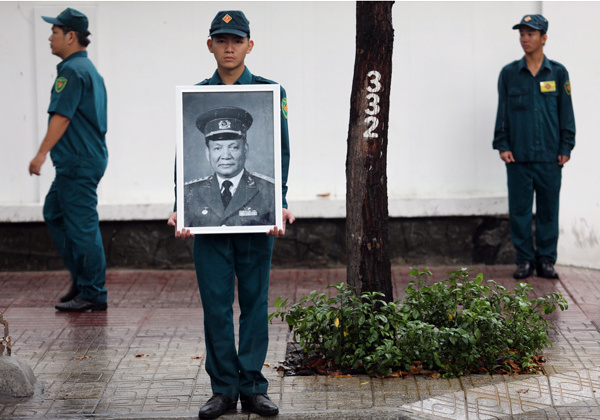 Đại tướng Lê Đức Anh đã vào lòng đất mẹ