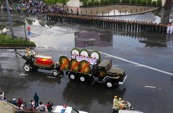 Đại tướng Lê Đức Anh đã vào lòng đất mẹ