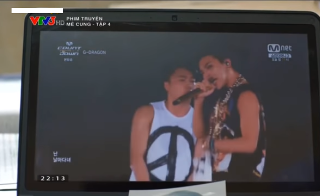 Phát hiện thú vị: Hóa ra gã sát nhân biến thái Fedora trong Mê Cung là fan cuồng Kpop